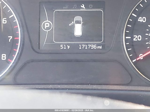 5XYPGDA53JG425123 KIA Sorento 3.3l Lx