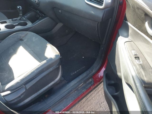 5XYPGDA53JG425123 KIA Sorento 3.3l Lx