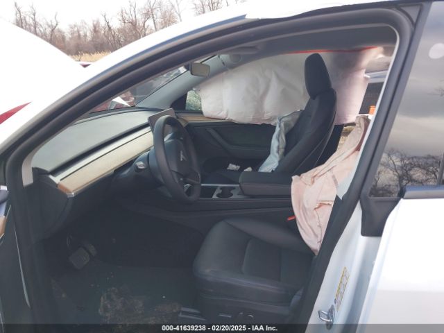 2024 TESLA MODEL Y 7SAYGDEE2RA335897 Photo 4