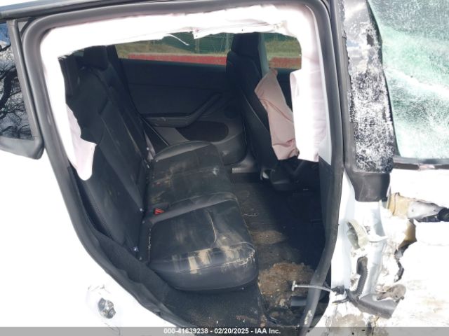 2024 TESLA MODEL Y 7SAYGDEE2RA335897 Photo 7