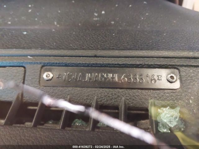 1C4AJWAG9HL633316 Jeep Wrangler Willy Wheeler 4x4