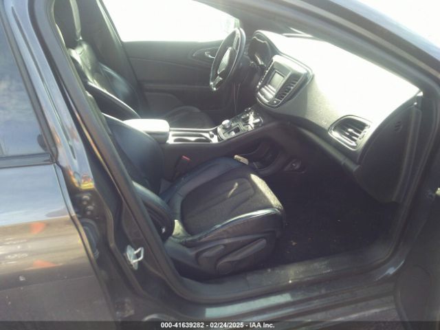 1C3CCCBGXFN515782 Chrysler 200 S