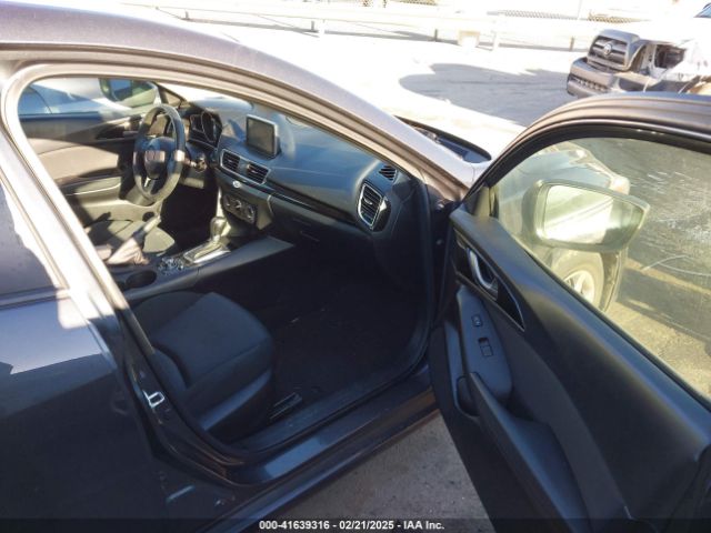 3MZBM1U77FM190425 Mazda Mazda3 I Sport