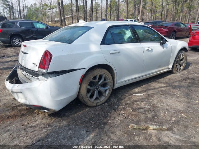 Chrysler 300 300s 2021 2C3CCABG1MH520380 Image 4