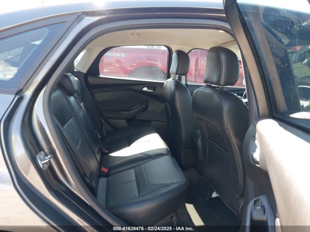1FADP3F27FL293500 Ford FOCUS SE