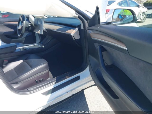 5YJ3E1EB9NF105756 Tesla Model 3 Long Range Dual Motor All-wheel Drive