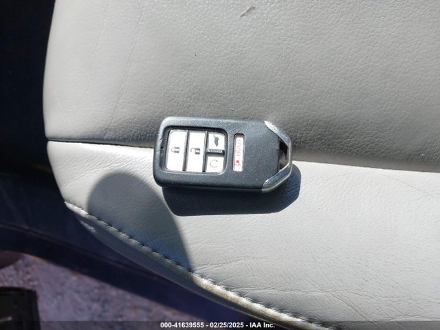 5FNYF5H92HB038893 Honda Pilot Touring