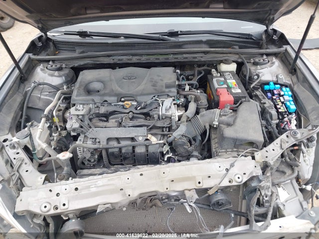 4T1B11HK6JU044219 Toyota CAMRY LE