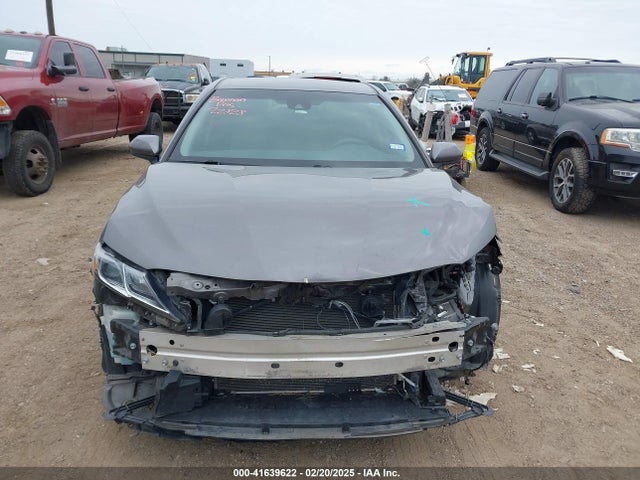 4T1B11HK6JU044219 Toyota CAMRY LE