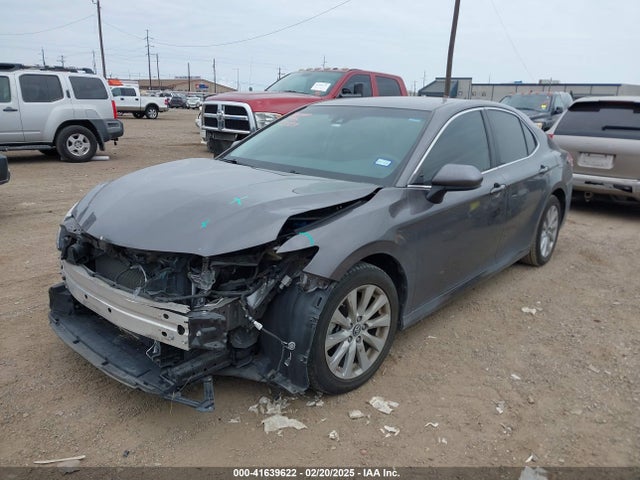 4T1B11HK6JU044219 Toyota CAMRY LE
