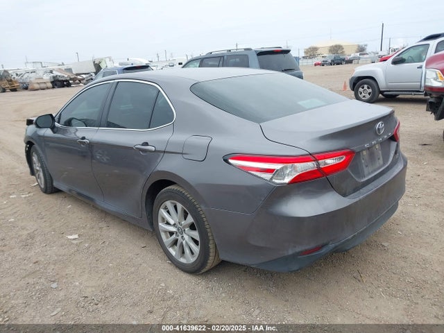 4T1B11HK6JU044219 Toyota CAMRY LE