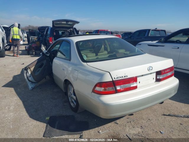 2000 LEXUS ES 300 JT8BF28GXY0272800 Photo 2