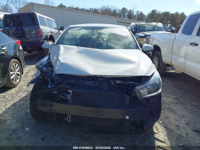 3KPA24AD0NE500469 KIA RIO S