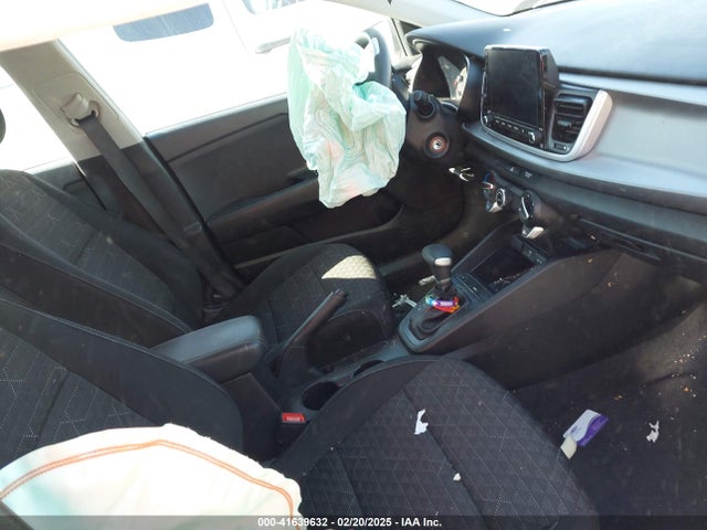 3KPA24AD0NE500469 KIA RIO S