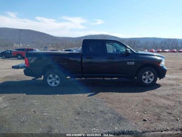 1C6RR7FG1JS327742 RAM 1500 Express  4x4 6'4 Box