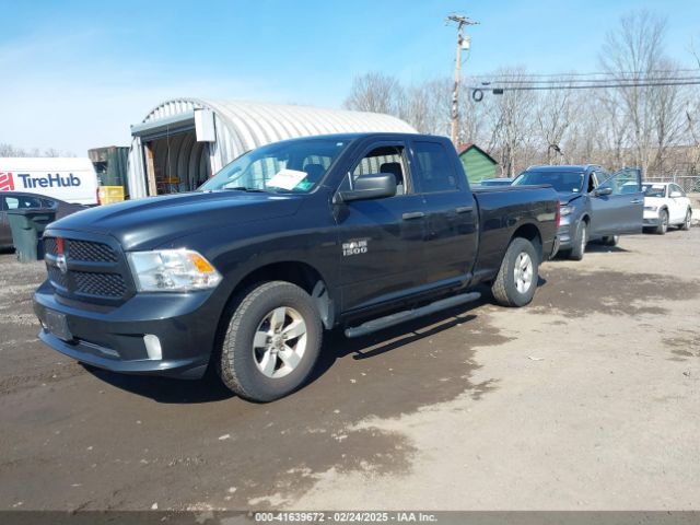 1C6RR7FG1JS327742 RAM 1500 Express  4x4 6'4 Box