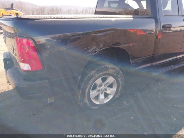 1C6RR7FG1JS327742 RAM 1500 Express  4x4 6'4 Box