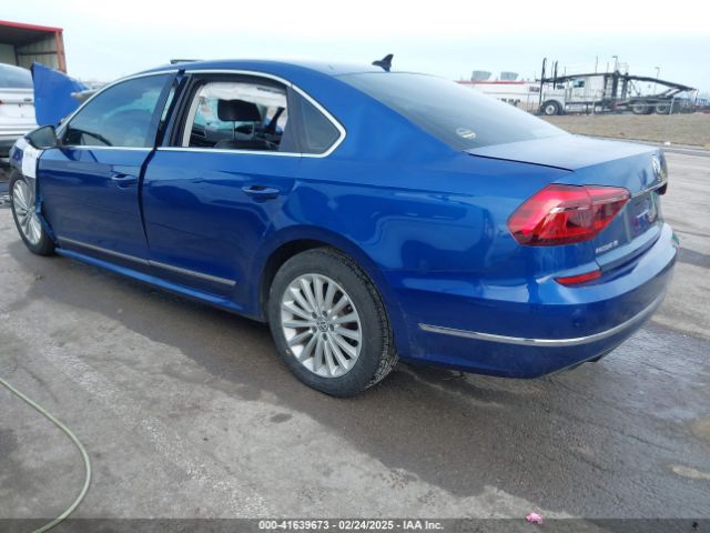 1VWBT7A3XHC035590 Volkswagen Passat 1.8t Se