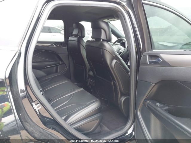 5LMCJ1C96HUL03694 Lincoln Mkc Premiere