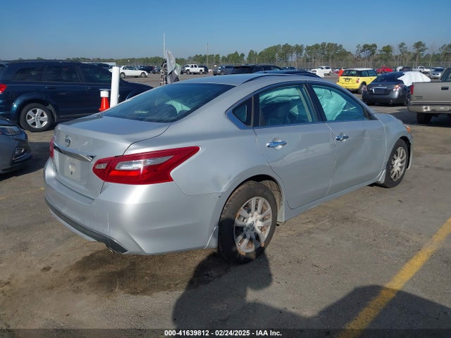 1N4AL3AP4JC163152 Nissan Altima 2.5 S
