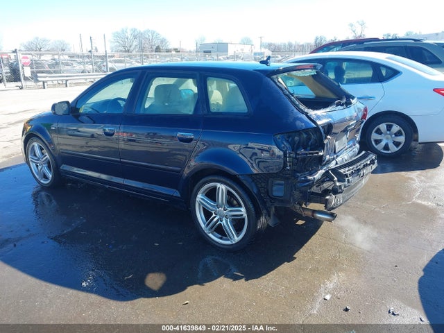 2012 AUDI A3 WAUBJAFM3CA099950 Photo 2