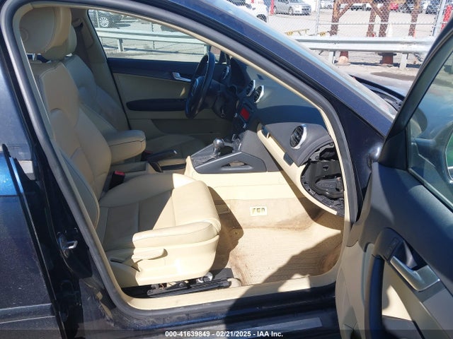 2012 AUDI A3 WAUBJAFM3CA099950 Photo 4
