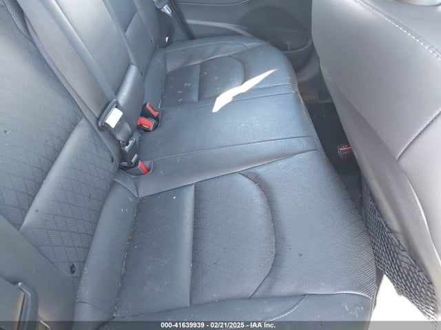 KMHH35LE1JU042584 Hyundai ELANTRA GT