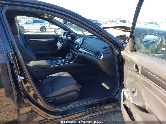1HGCV1F36NA105845 Honda Accord Sport