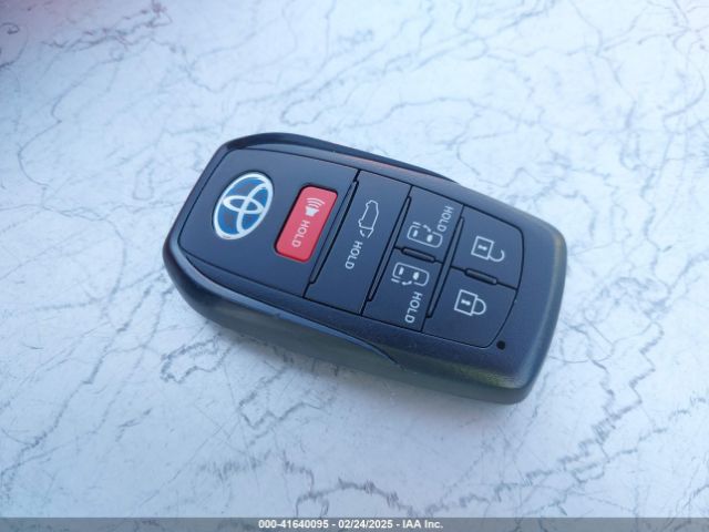 5TDESKFCXPS102149 Toyota Sienna Platinum