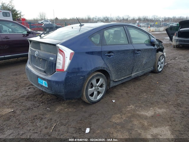 JTDKN3DU4F0430924 Toyota Prius Five