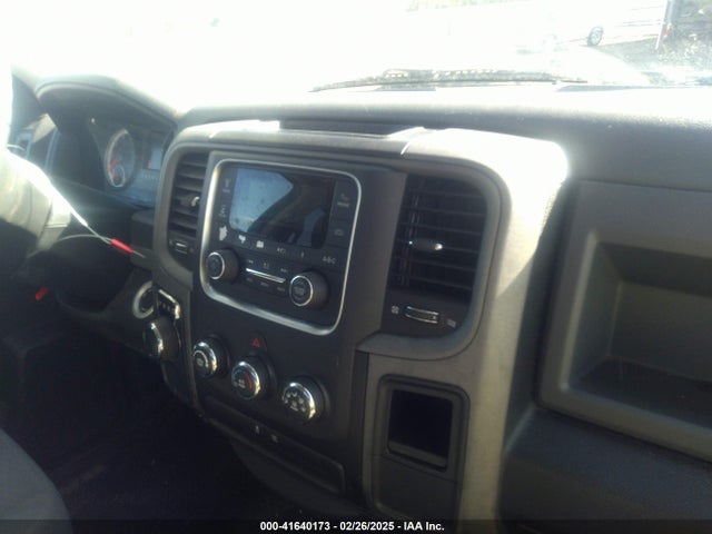 RAM 1500 2018 1C6RR6FG0JS131656 Image 19