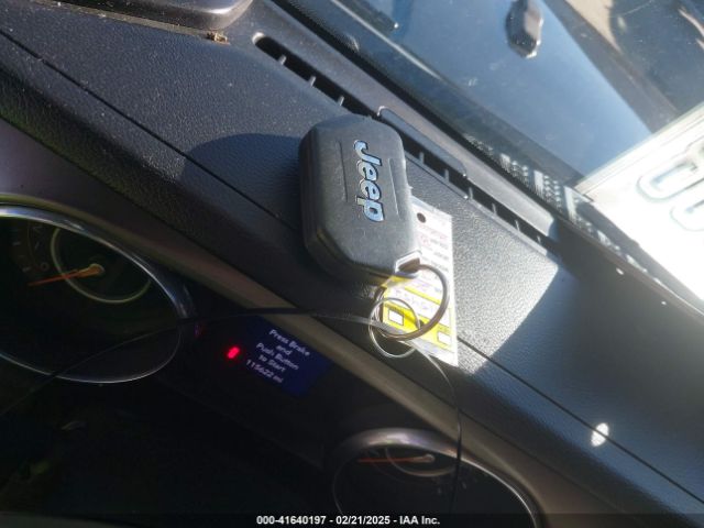 1C4HJXDN5JW131695 Jeep Wrangler Unlimited Sport S 4x4