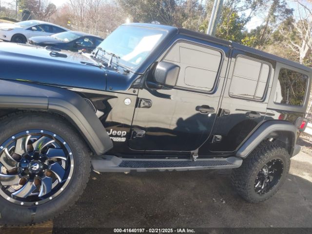 1C4HJXDN5JW131695 Jeep Wrangler Unlimited Sport S 4x4