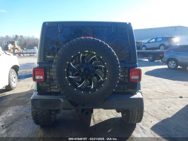 1C4HJXDN5JW131695 Jeep Wrangler Unlimited Sport S 4x4