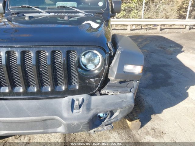 1C4HJXDN5JW131695 Jeep Wrangler Unlimited Sport S 4x4