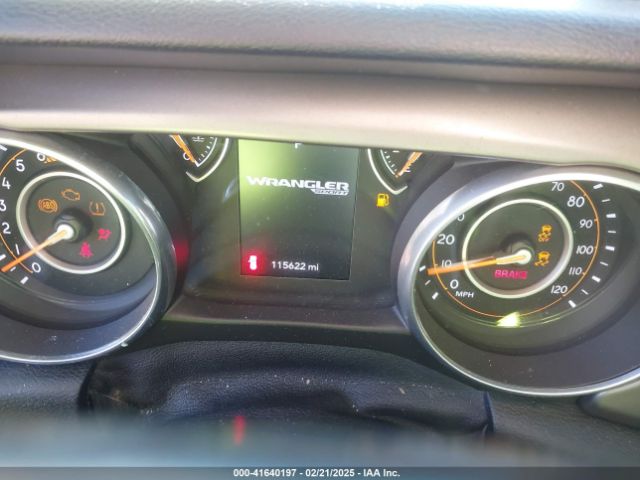 1C4HJXDN5JW131695 Jeep Wrangler Unlimited Sport S 4x4