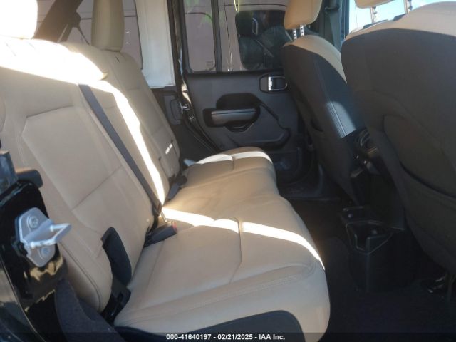 1C4HJXDN5JW131695 Jeep Wrangler Unlimited Sport S 4x4