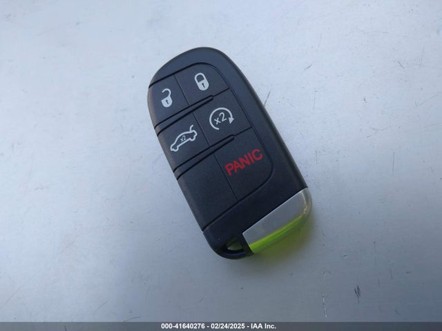 Chrysler 2018 2018 2C3CCABG9JH191147 Image 11