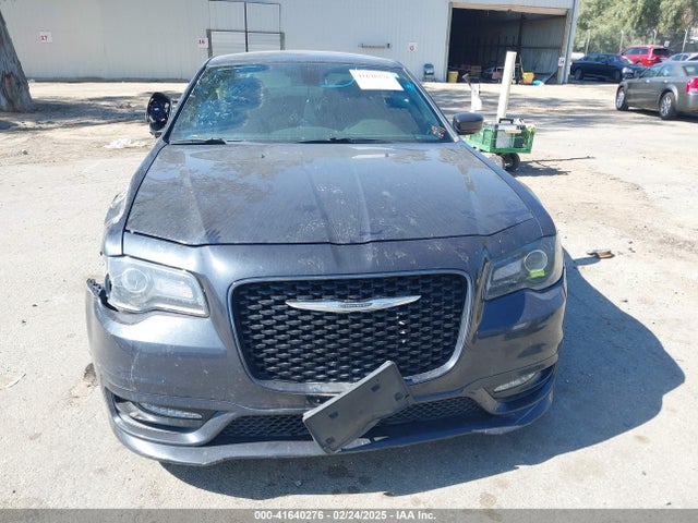 Chrysler 2018 2018 2C3CCABG9JH191147 Image 12