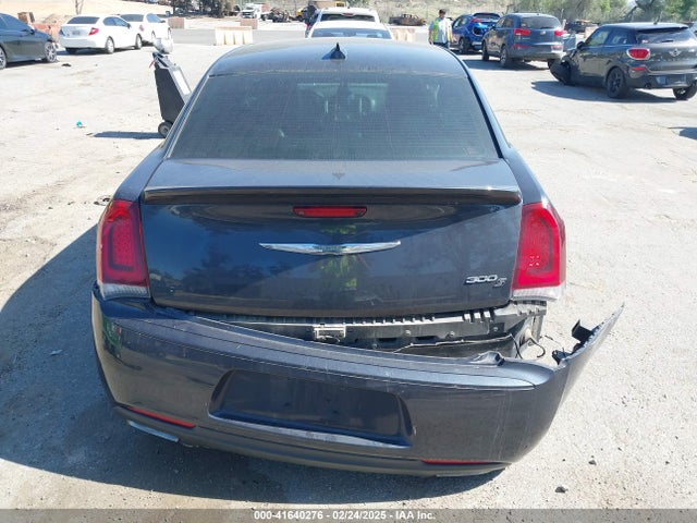 Chrysler 2018 2018 2C3CCABG9JH191147 Image 16