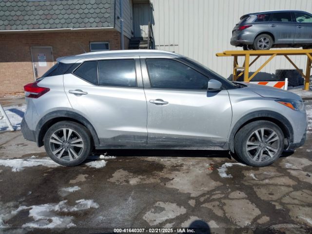 3N1CP5CU5KL498273 Nissan KICKS SV