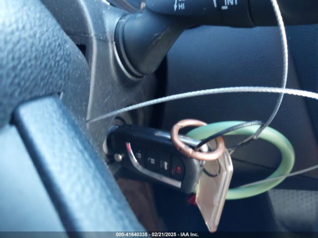 5YFEPMAE9NP273308 Toyota COROLLA LE