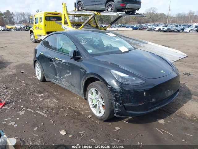 2022 TESLA MODEL Y 7SAYGAEE1NF364514 Photo 0