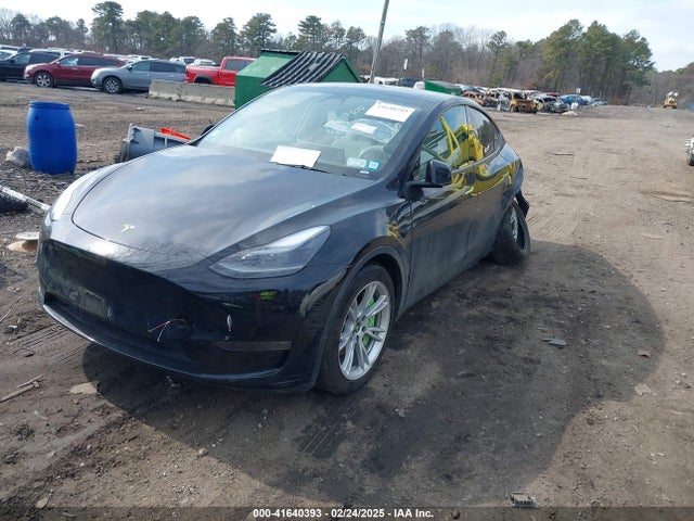 2022 TESLA MODEL Y 7SAYGAEE1NF364514 Photo 1