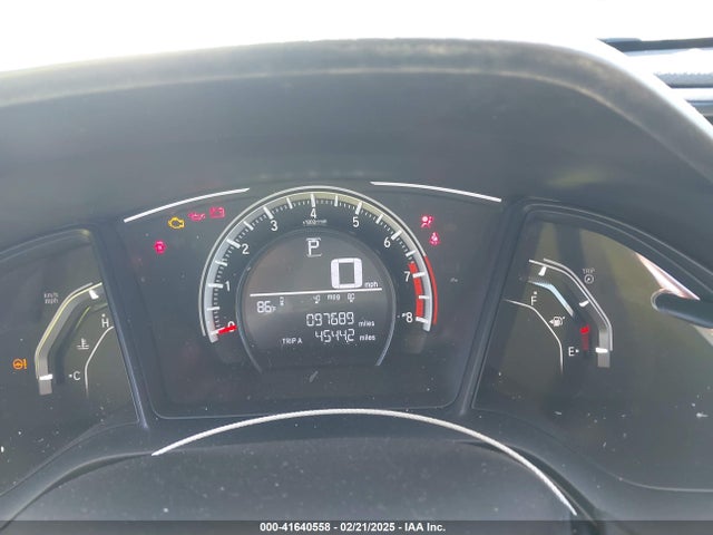 Honda Civic Lx 2018 2HGFC2F54JH548906 Image 7