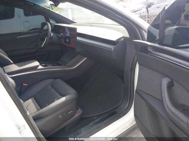 2024 TESLA MODEL X 7SAXCBE59RF433324 Photo 4