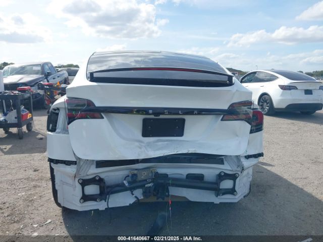2024 TESLA MODEL X 7SAXCBE59RF433324 Photo 5