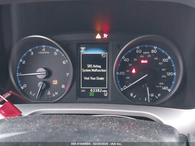 JTMBFREV6JJ235868 Toyota RAV4 LE