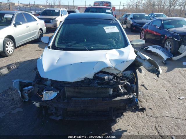 KMHD35LH7GU317389 Hyundai ELANTRA GT