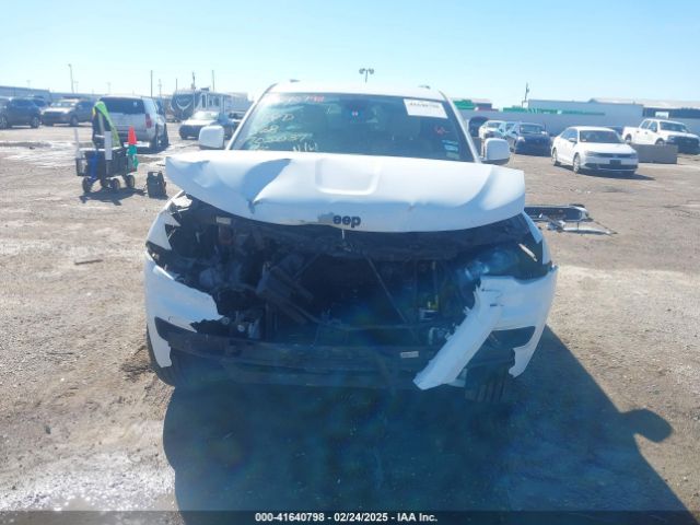1C4RJFAG1JC360512 Jeep Grand Cherokee Altitude 4x4